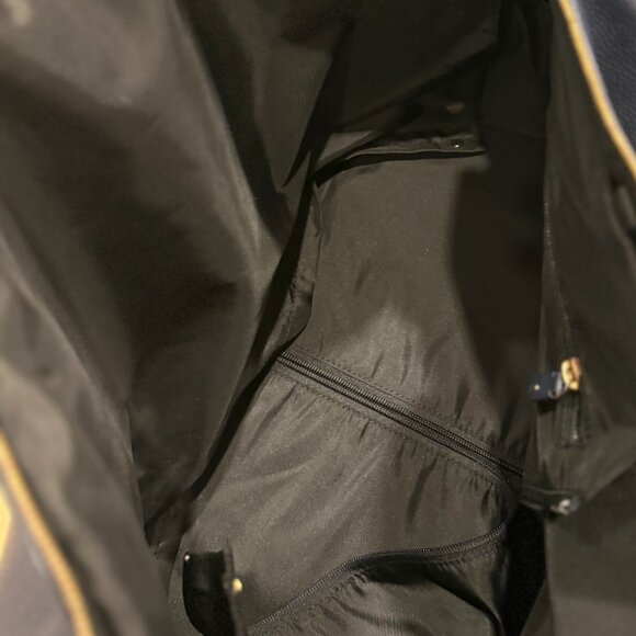 HOOK & ALBERT GARMENT WEEKENDER - Picture 15 of 15